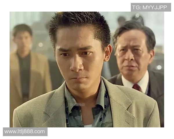 《当绿茵场上的对手成了彼此的守护者：足球明星们的秘密情谊与爱情故事》