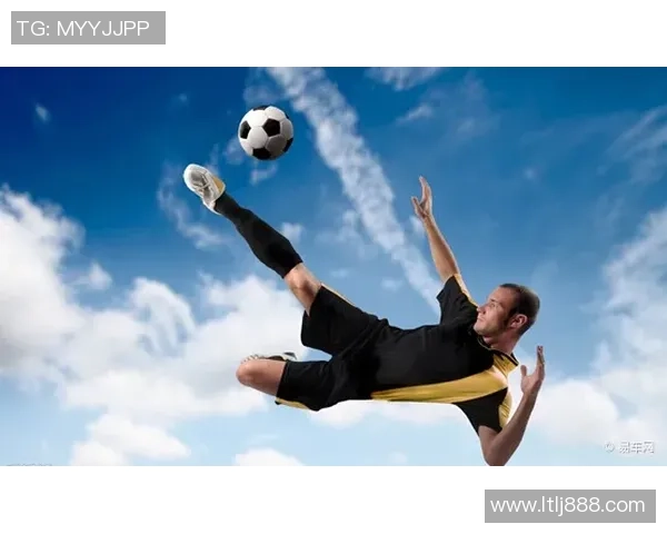 足球巨星与钓鱼爱好者的跨界之旅：绿茵场与钓鱼竿上的奇妙碰撞