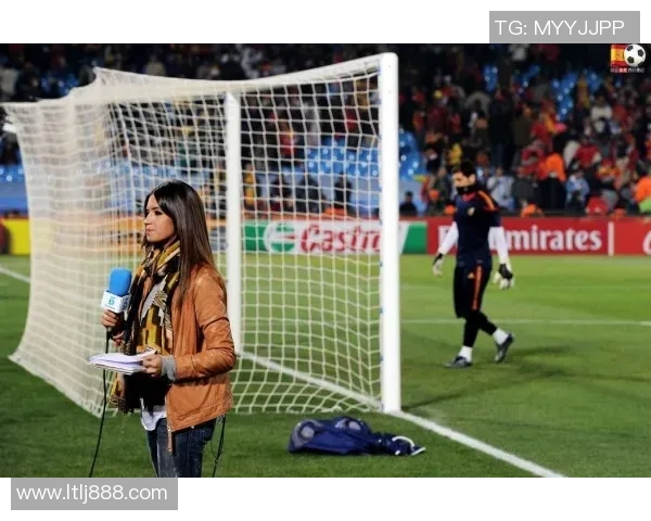 足球巨星与传奇教练的辉煌历程：突破极限与创造历史的背后故事